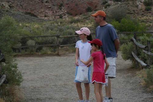 06 picking up trash for junior ranger badge.JPG