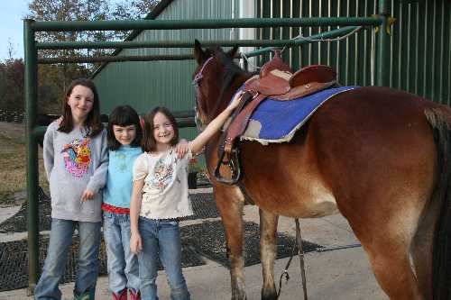 34 Sara Sam and new friend Brittney.JPG