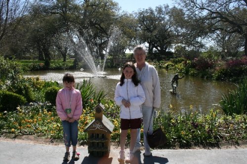 11 girls n grandma at pond.JPG