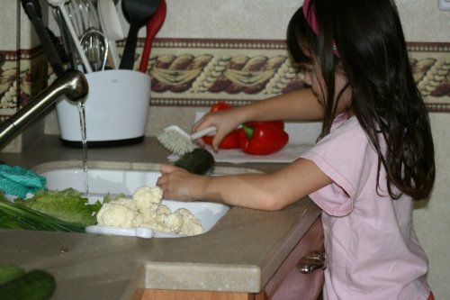 10_Sam scrubbing veggies 011.JPG