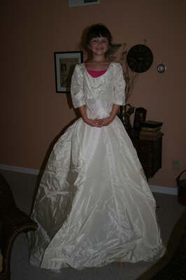 10_sam_wedding_dress1.jpg