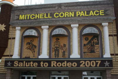 01_corn_palace__4_1.jpg