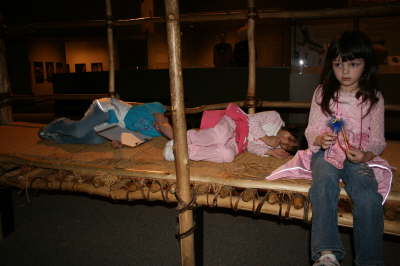 03_Longhouse_bed1.jpg