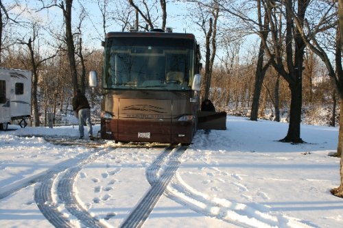 02 snowy campsite.JPG